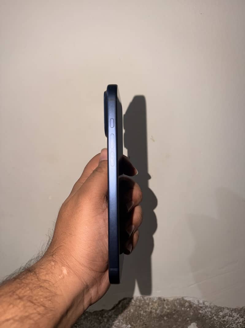 Apple iPhone 17 Pro Max 2