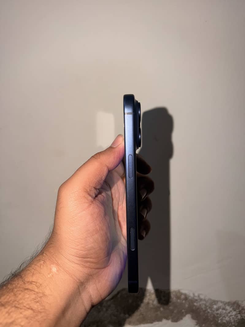 Apple iPhone 17 Pro Max 5