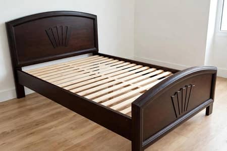 single bed woden for sale good condition urgent sale