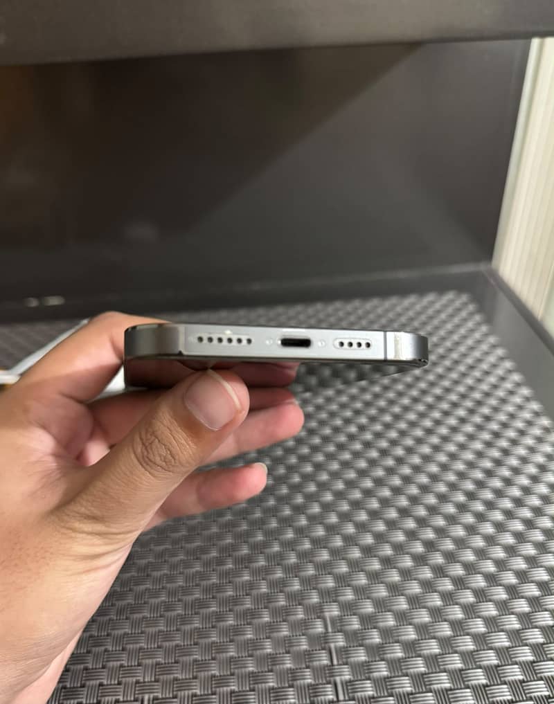 Apple iPhone 13 Pro Max 3