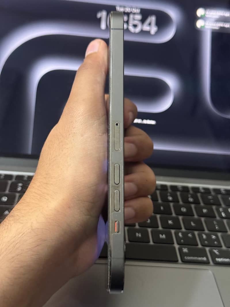 Apple iPhone 13 Pro Max 8