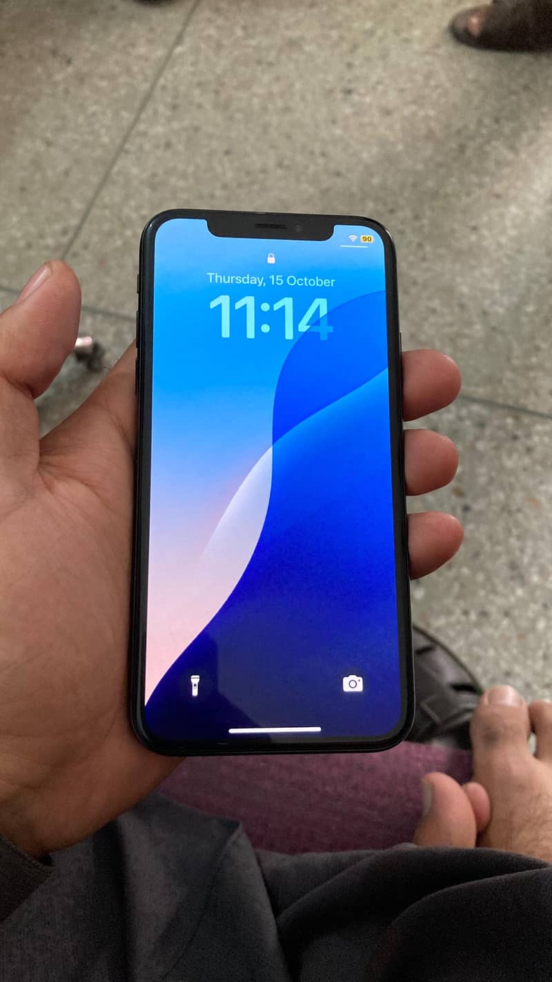 Apple iPhone XS 7