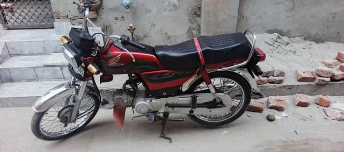 honda 70cc 22/23 model all ok very good condition