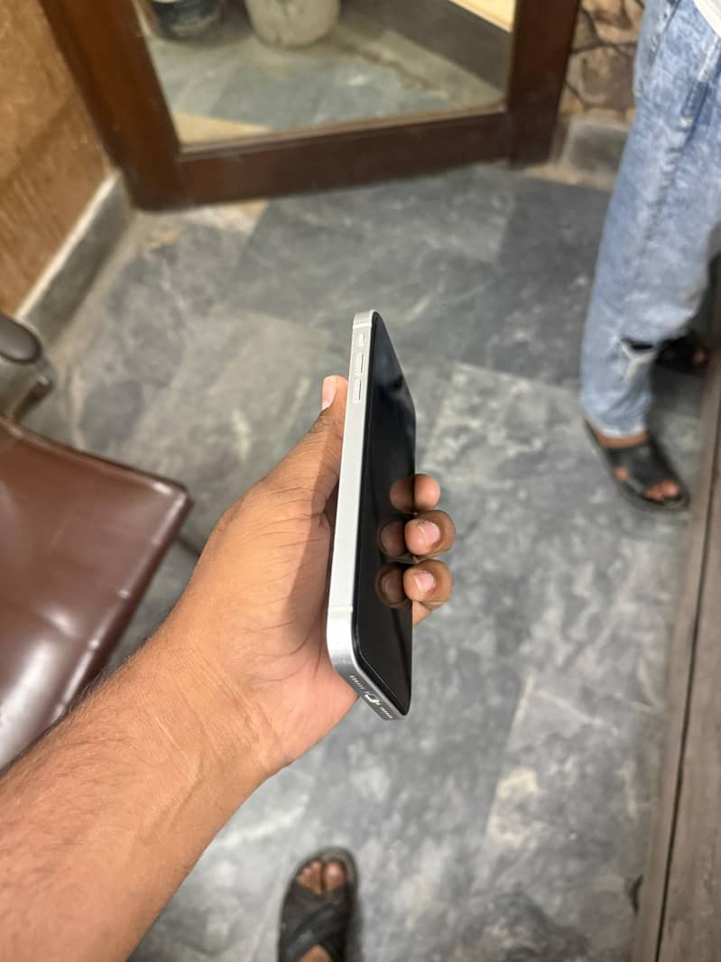 Apple iPhone XR 2