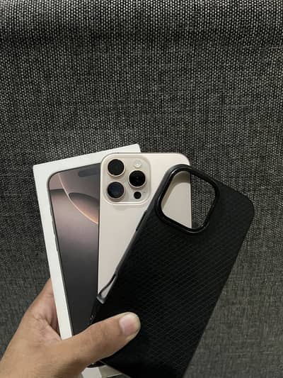 Apple iPhone 16 Pro Max