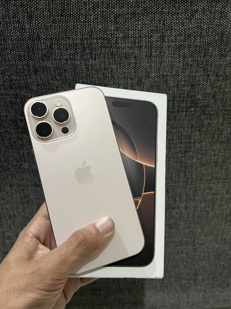 Apple iPhone 16 Pro Max 7