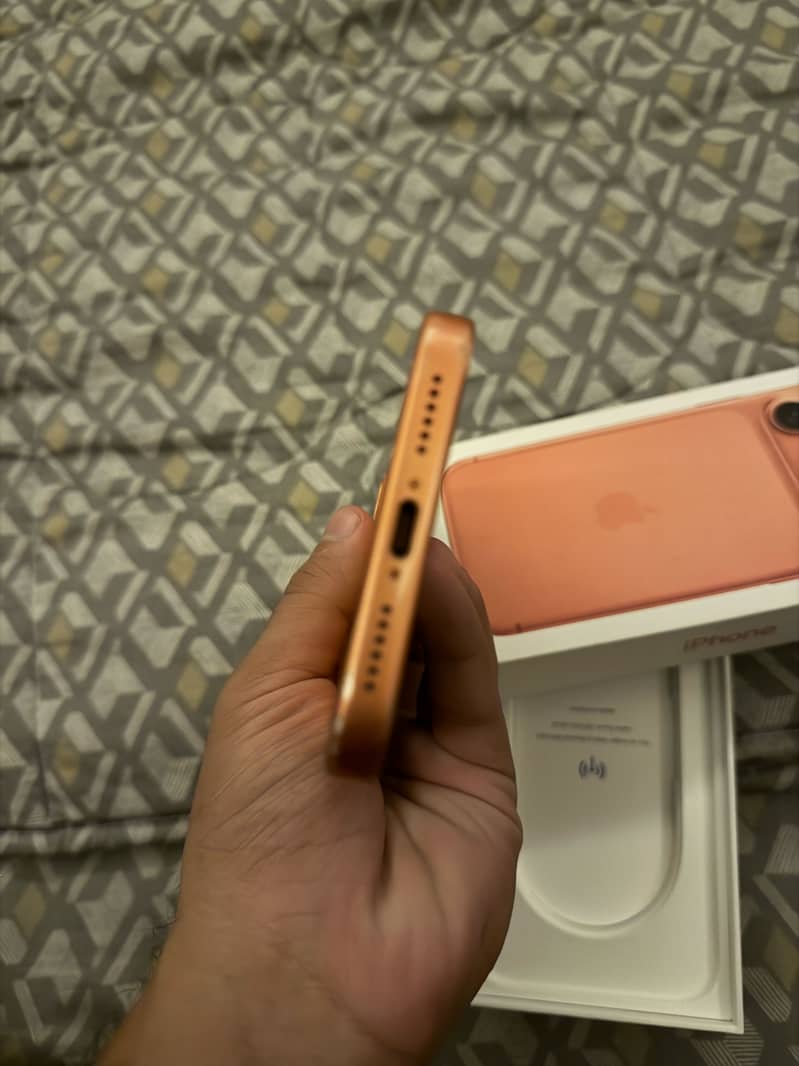 Apple iPhone 17 Pro Max 2