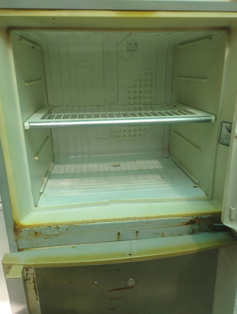 Dawlance 12 cubic Fridge 5