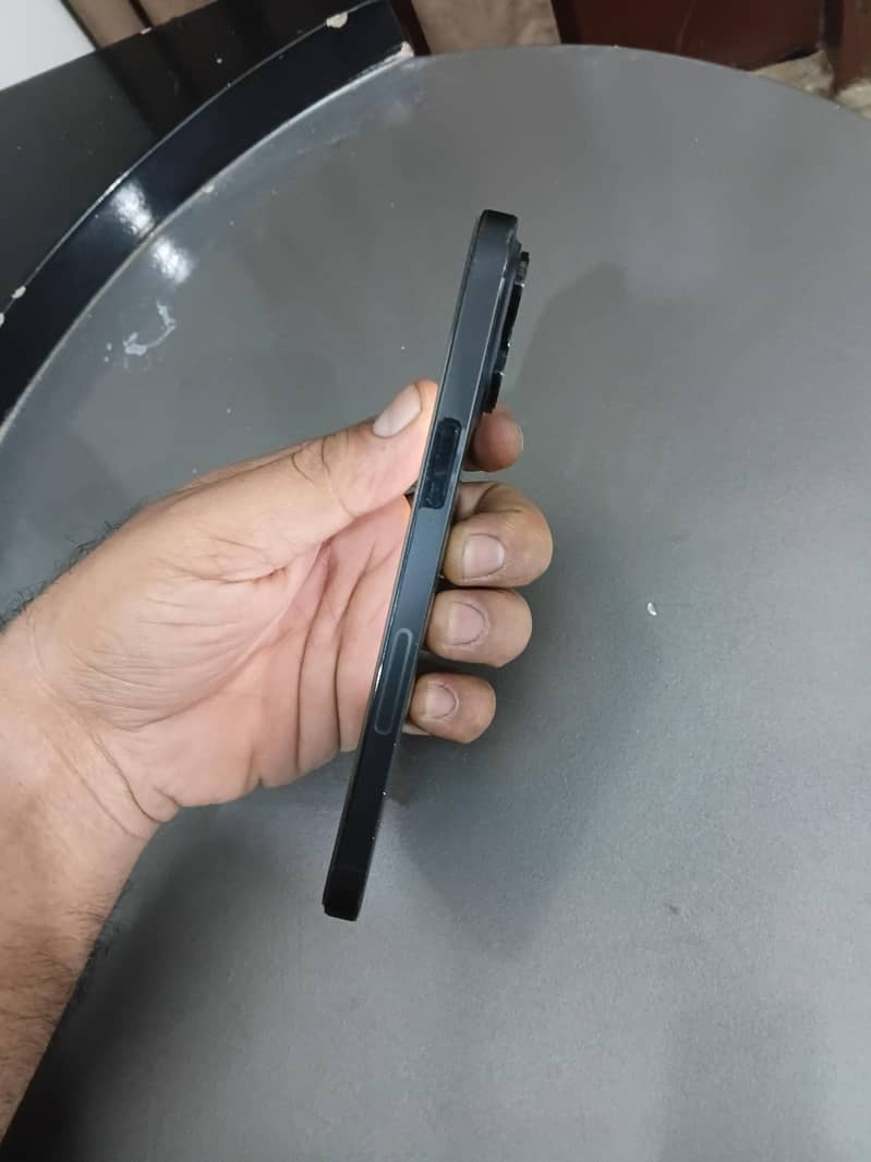 Apple iPhone 14 Pro JV 4