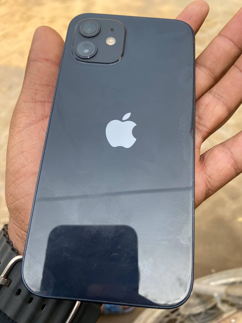 Apple iPhone 12 6