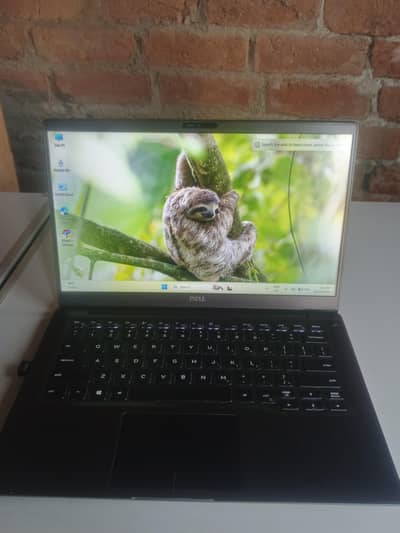 Letitude 7400 8/256 i5 8 gen