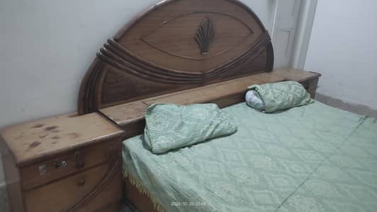 Double Bed Set with Matress and 3 door Wardrobe with Dressing
