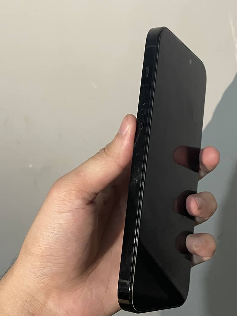 iPhone 14pro max 3