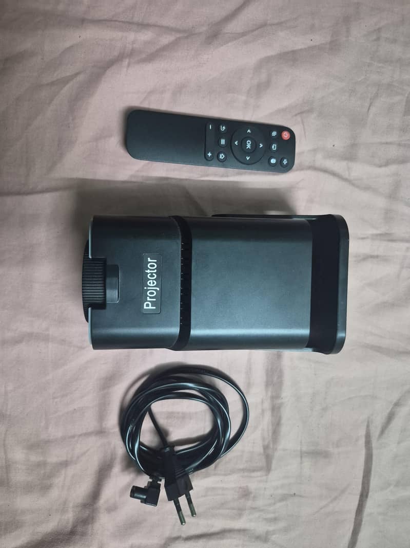 Magcubic HY320 Android Mini projector 0