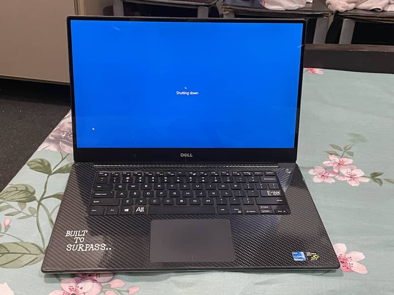Dell precision 5520 1