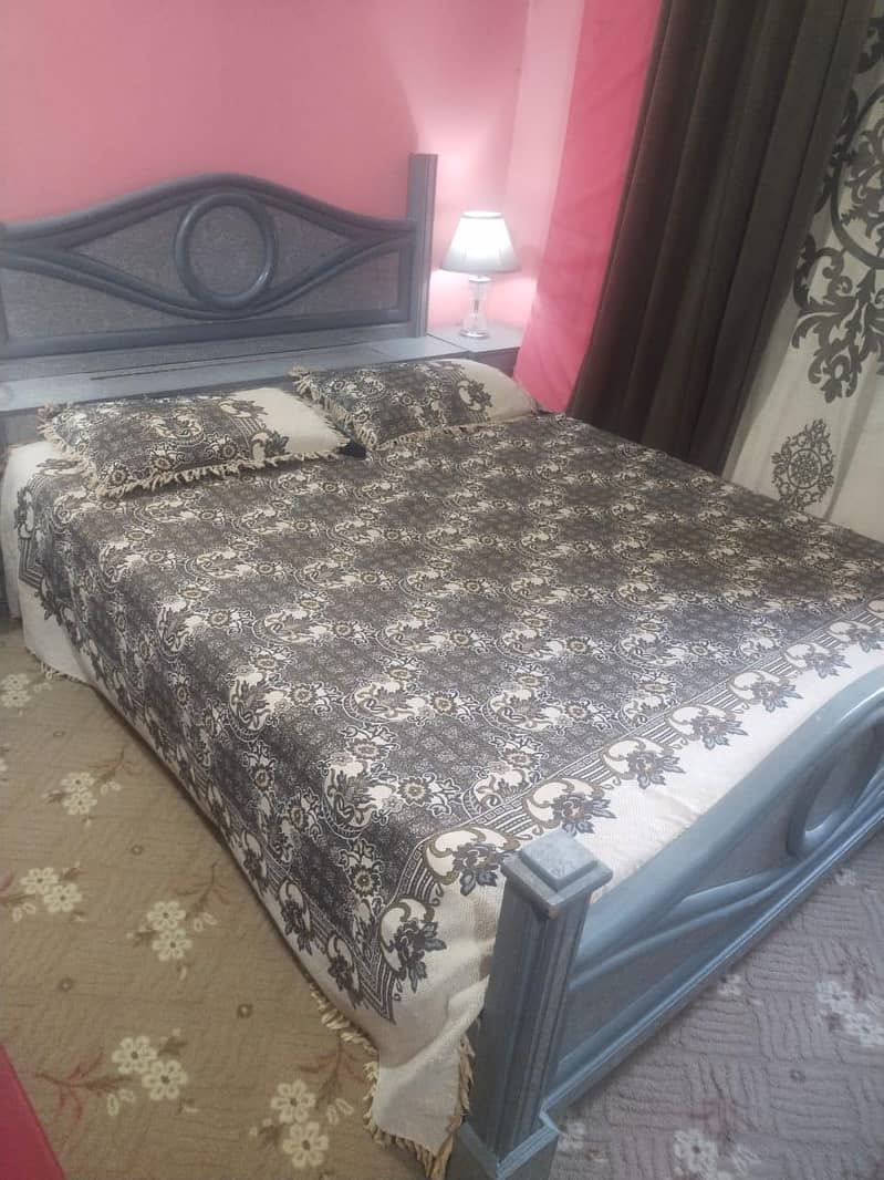 bed with metres 0