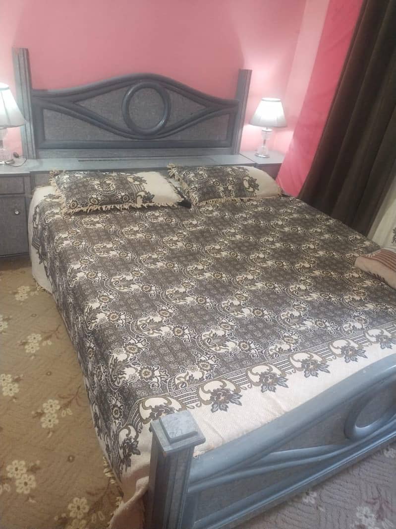 bed with metres 1