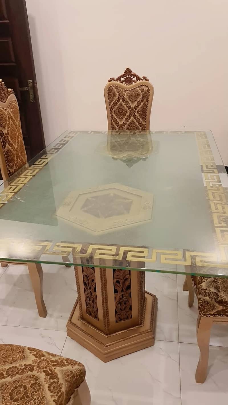 dinning table 0