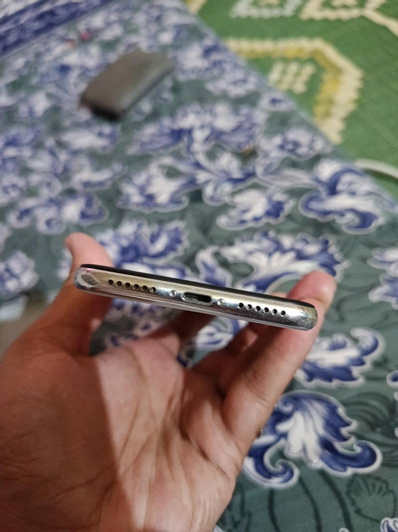Apple iPhone X 2