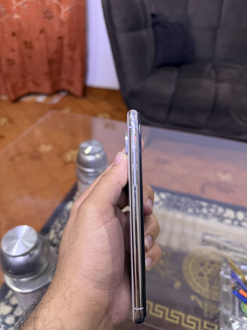 Apple iPhone X 1