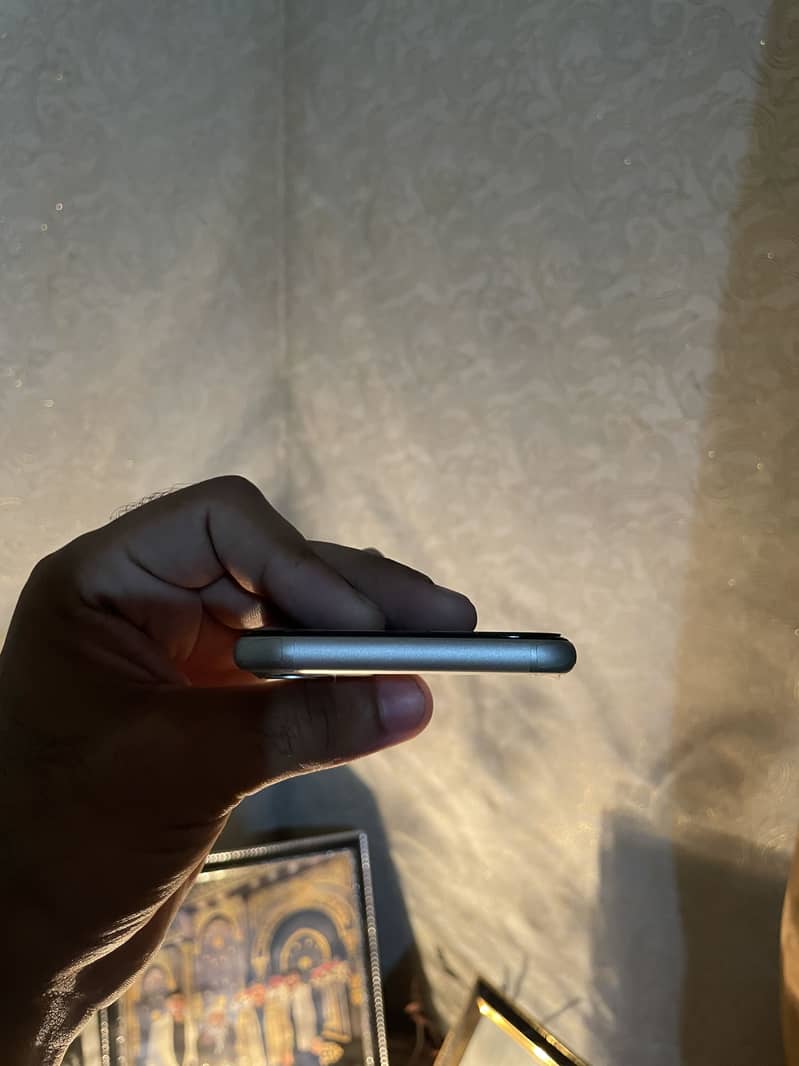 Apple iPhone 11 2