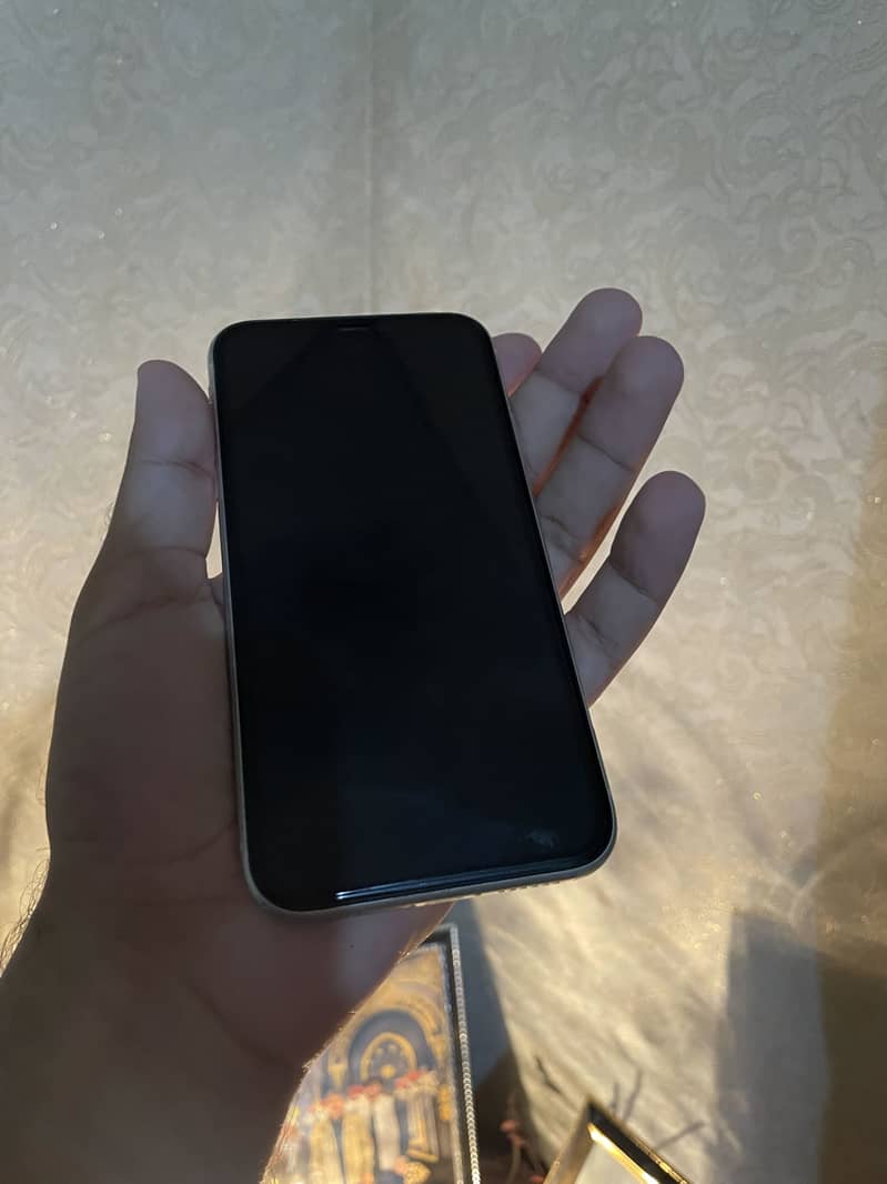 Apple iPhone 11 5
