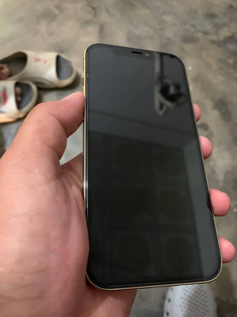 Apple iPhone 12 Pro 3