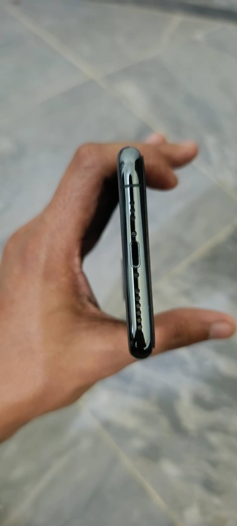 Apple iPhone 11 Pro 4