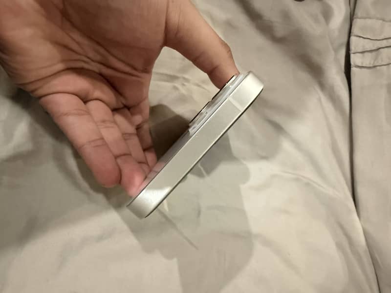 Apple iPhone 14 1