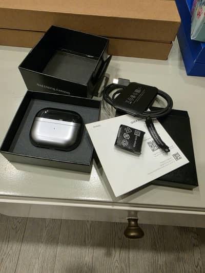 Samsung buds pro 3,original ,complete box