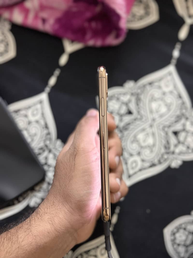 Apple iPhone XS 2