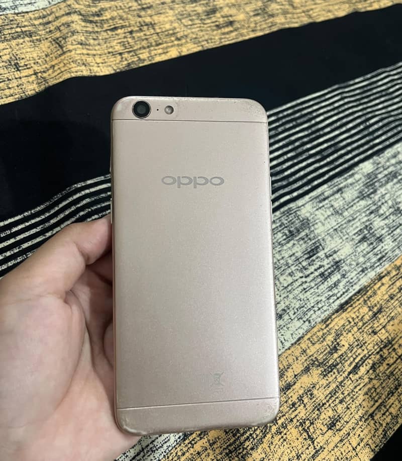 OPPO A57 0
