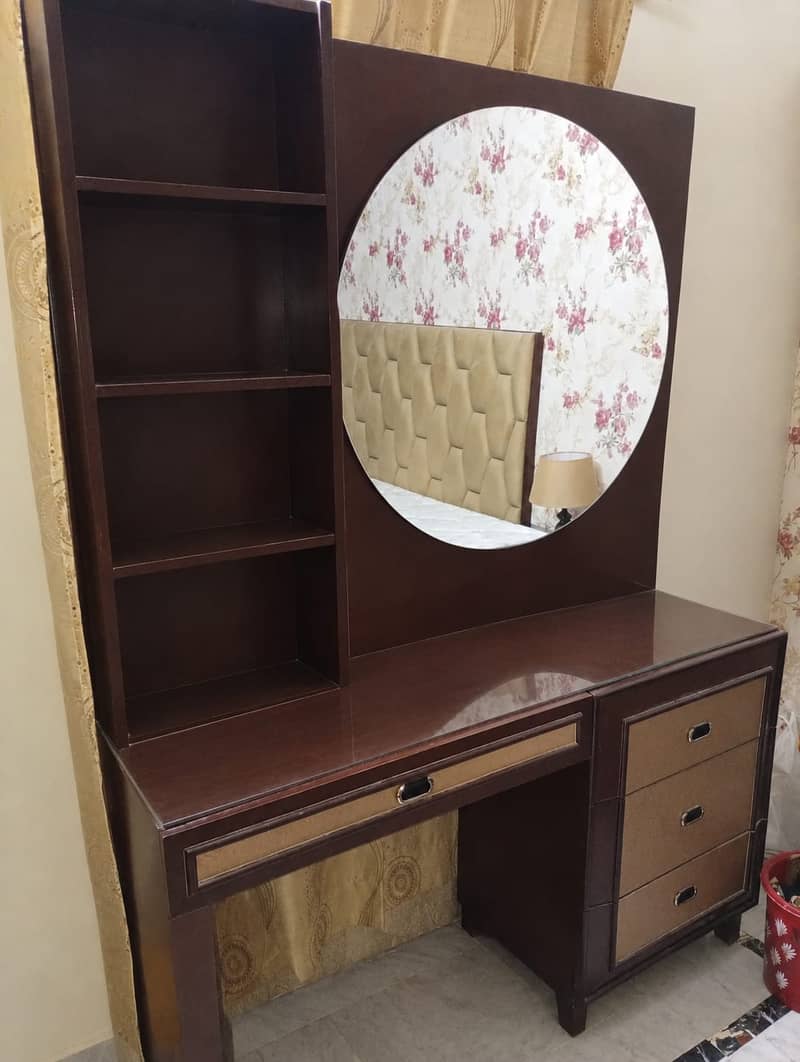 Bedroom Set Complete 0