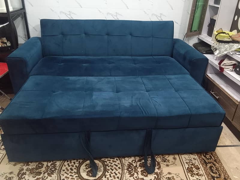 sofa combed 10/10 condition 0