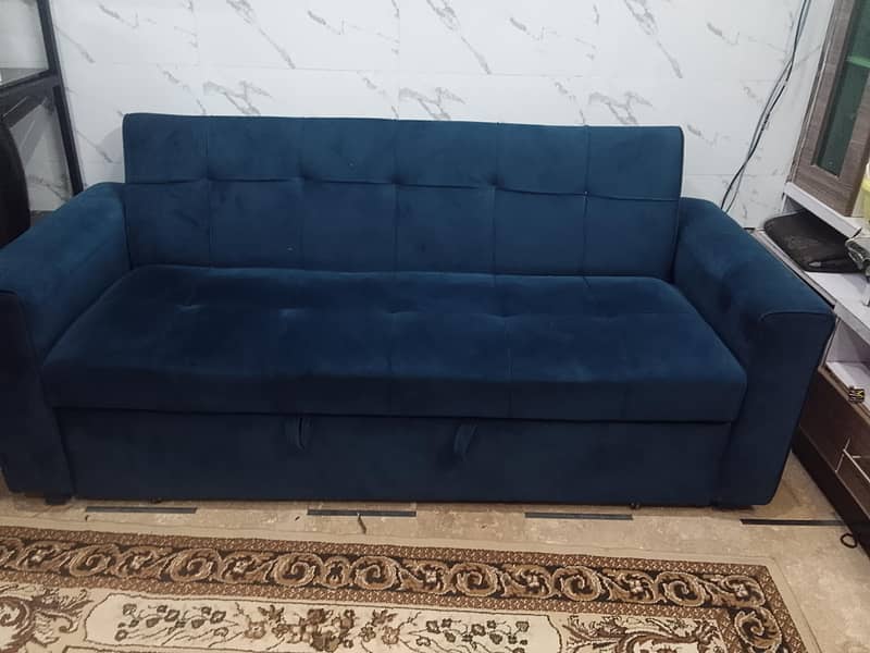 sofa combed 10/10 condition 2