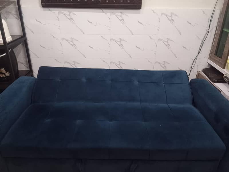 sofa combed 10/10 condition 3