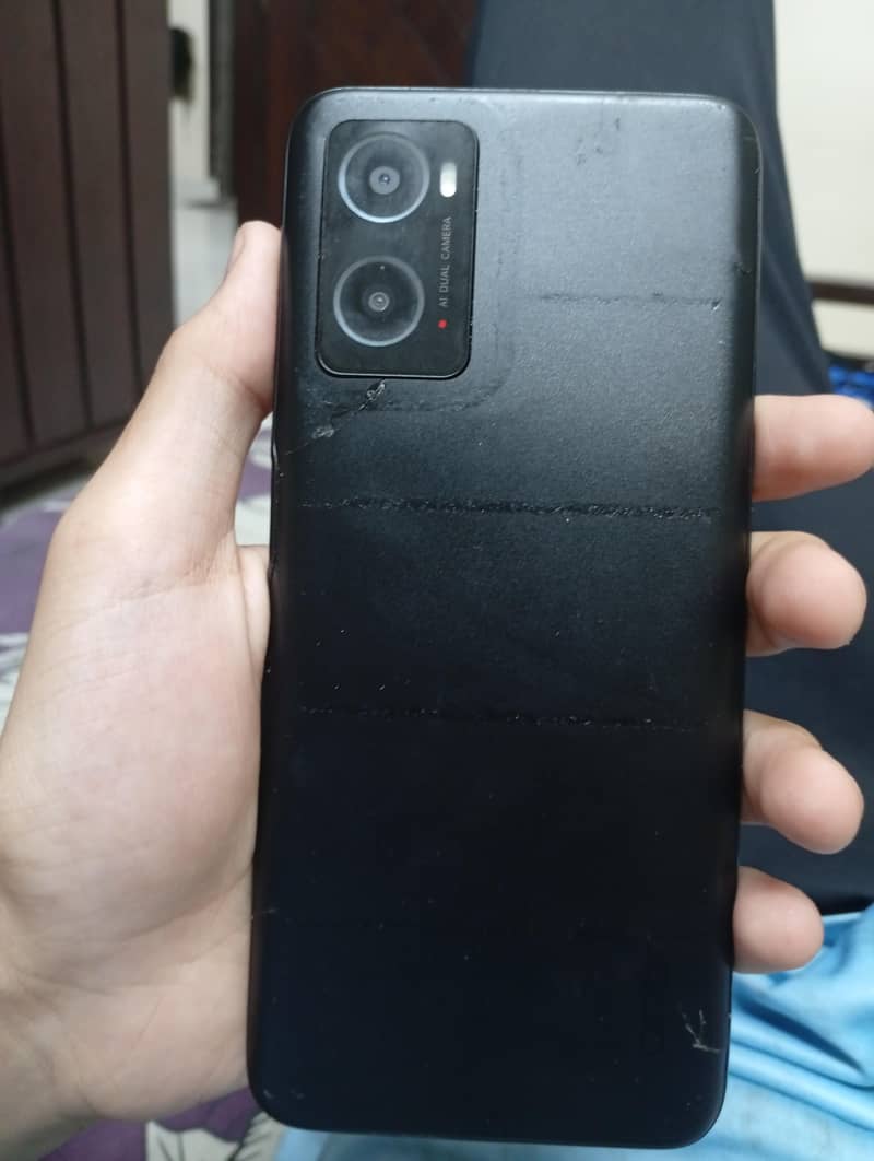 OPPO A76 0