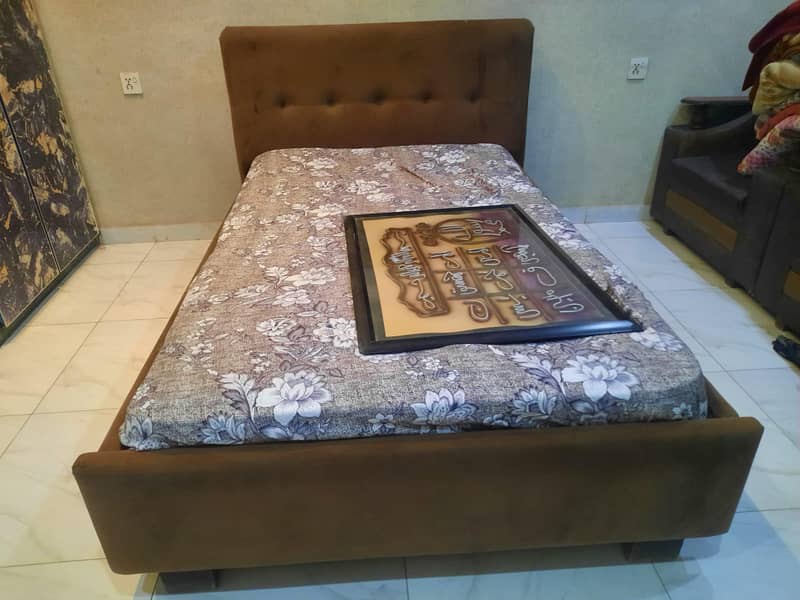 single bed 0