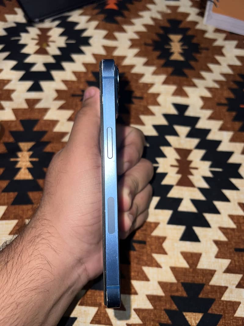 Apple iPhone 13 3