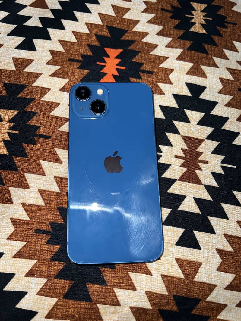 Apple iPhone 13 5