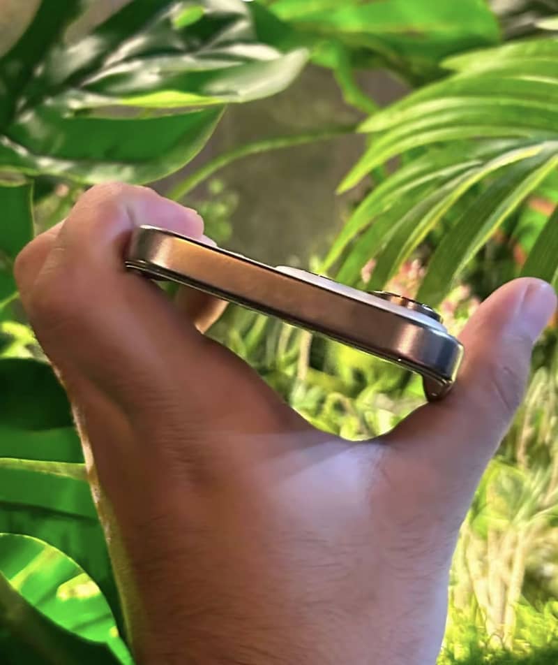 Apple iPhone 16 Pro 4