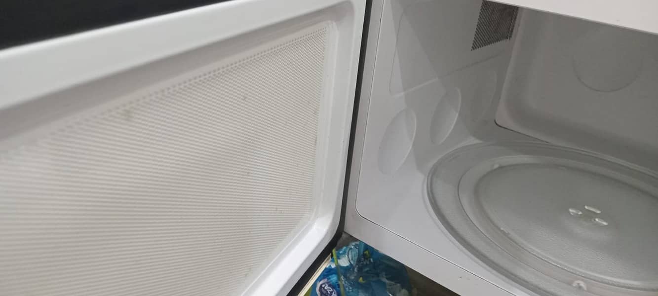 microwave ovan full , large size 1