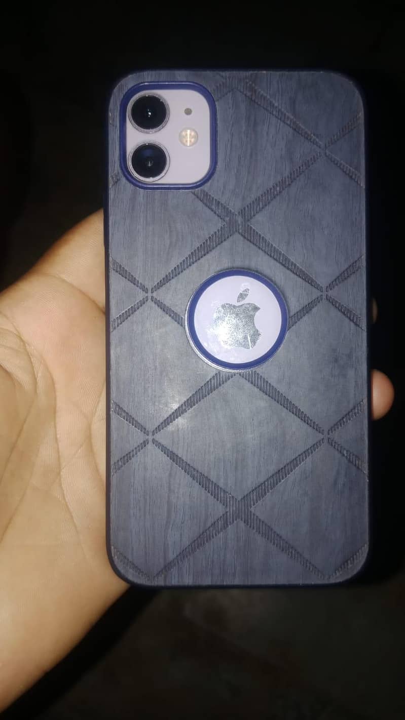 Apple iPhone 11 4