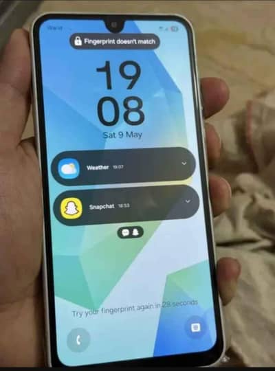 Samsung Mobile A16 box nhi hai charger hai