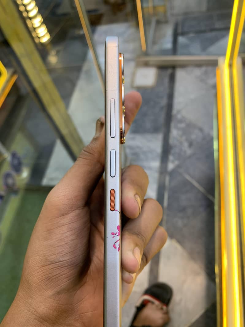 Infinx Hot 60 pro 4