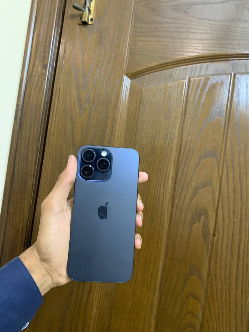 iPhone 15 Pro Max jv 1