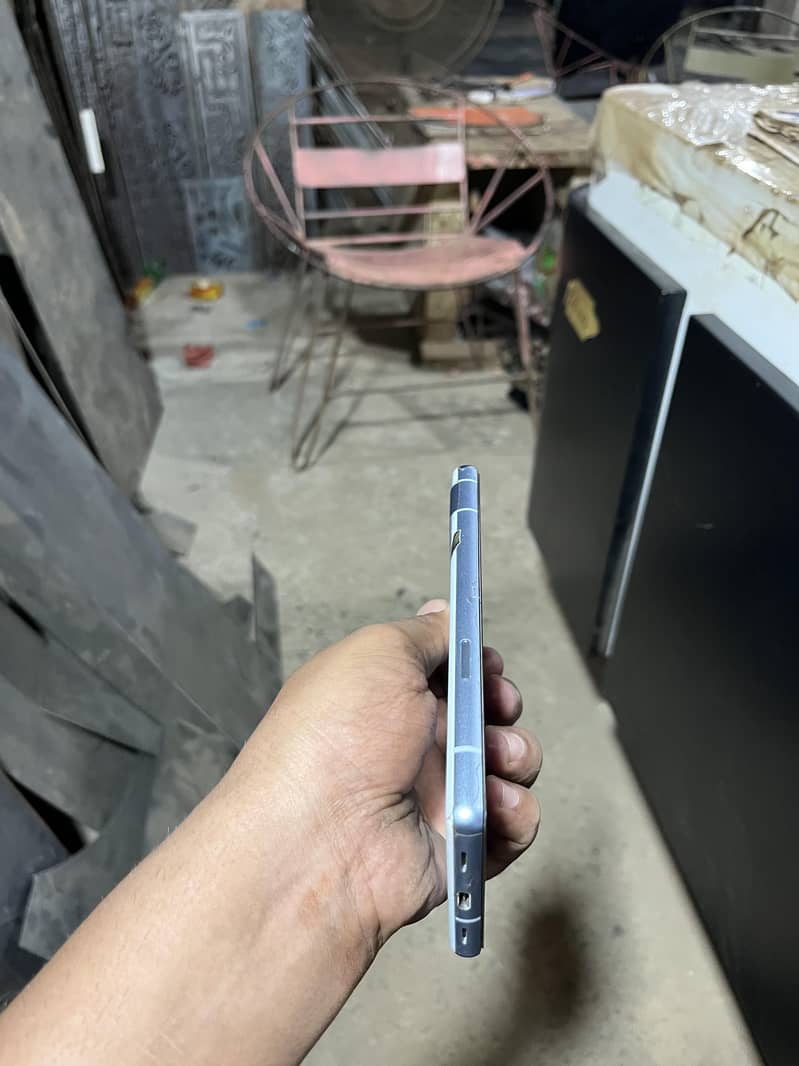Google Pixel 7a 3