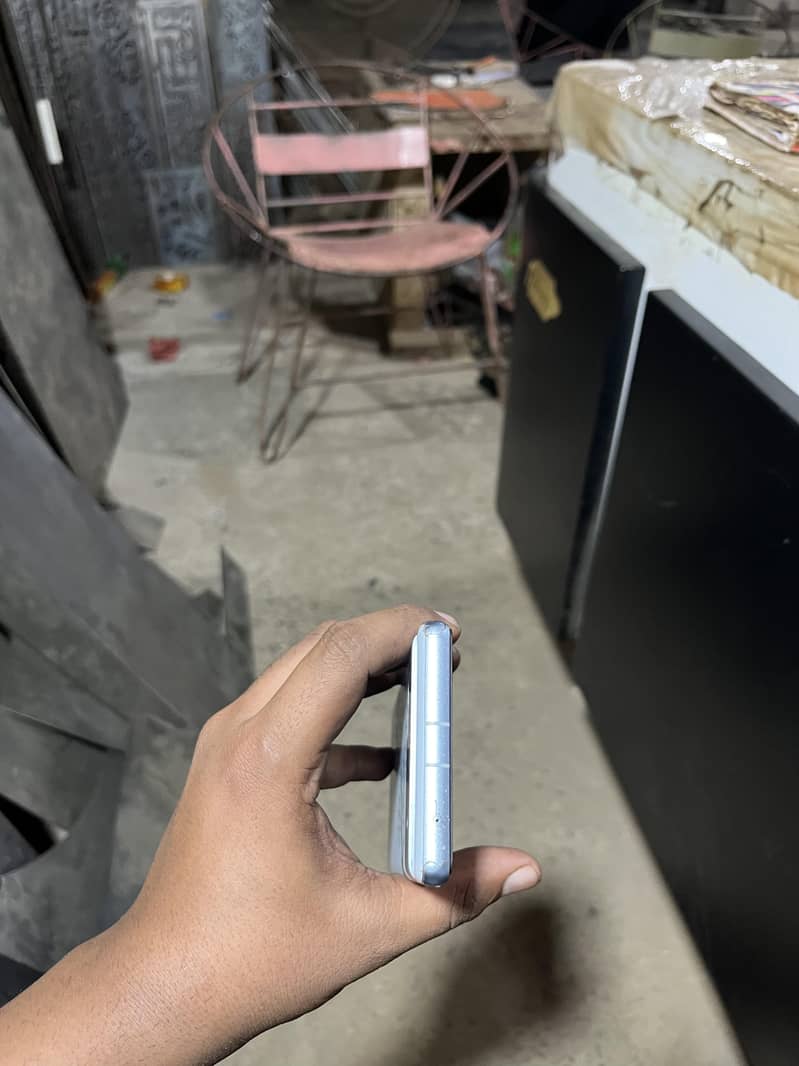Google Pixel 7a 4