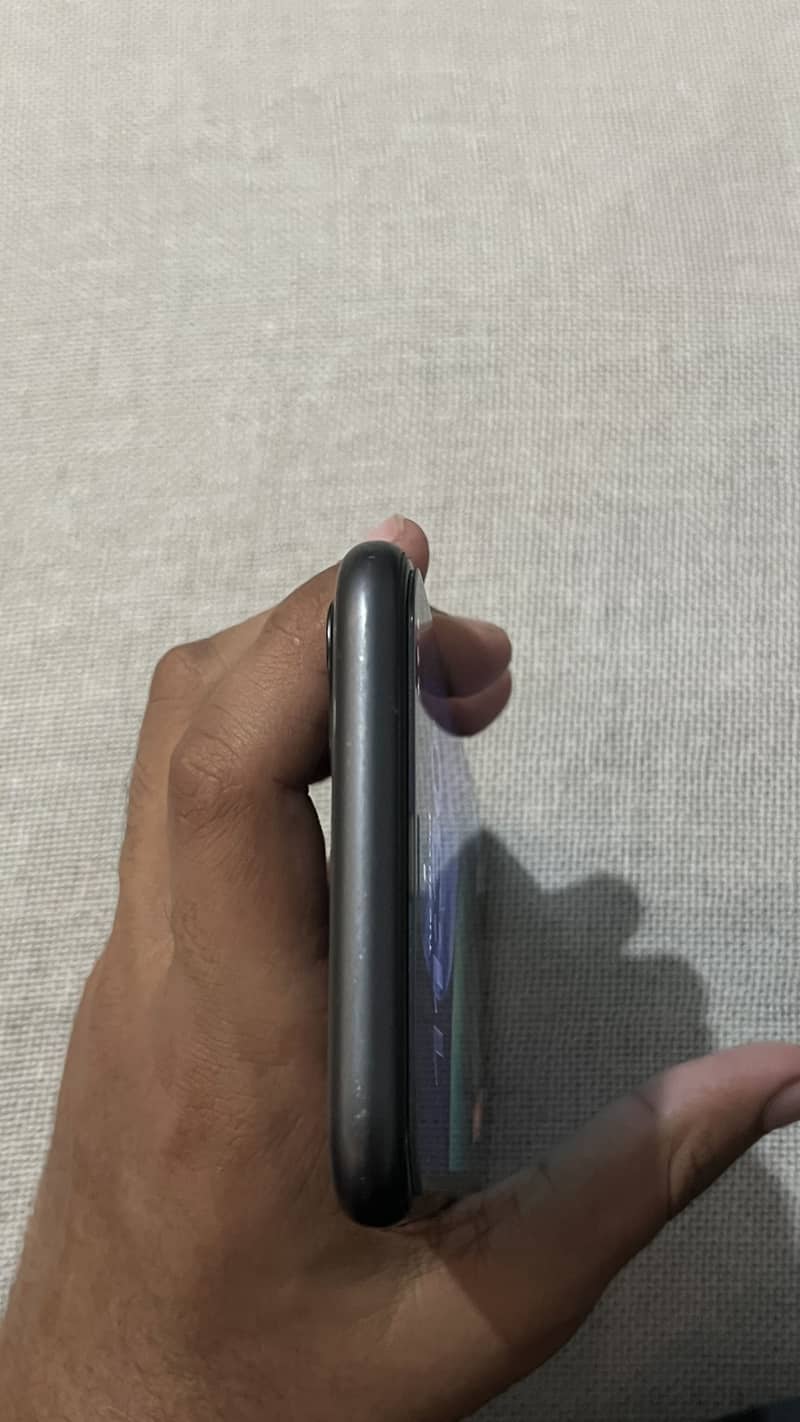 iPhone 11 jv 4
