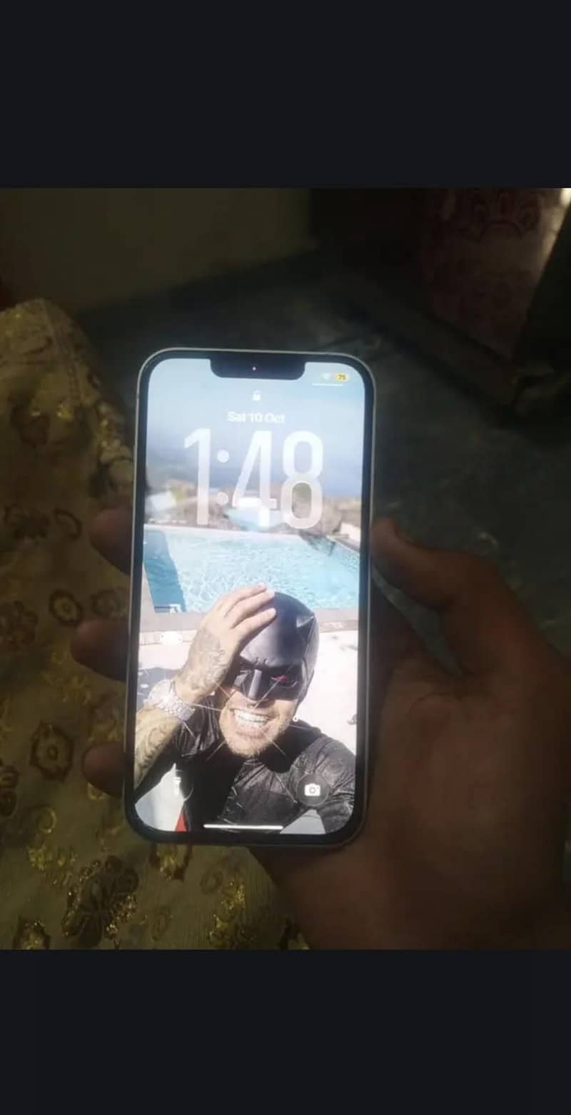 Apple iPhone 13 1